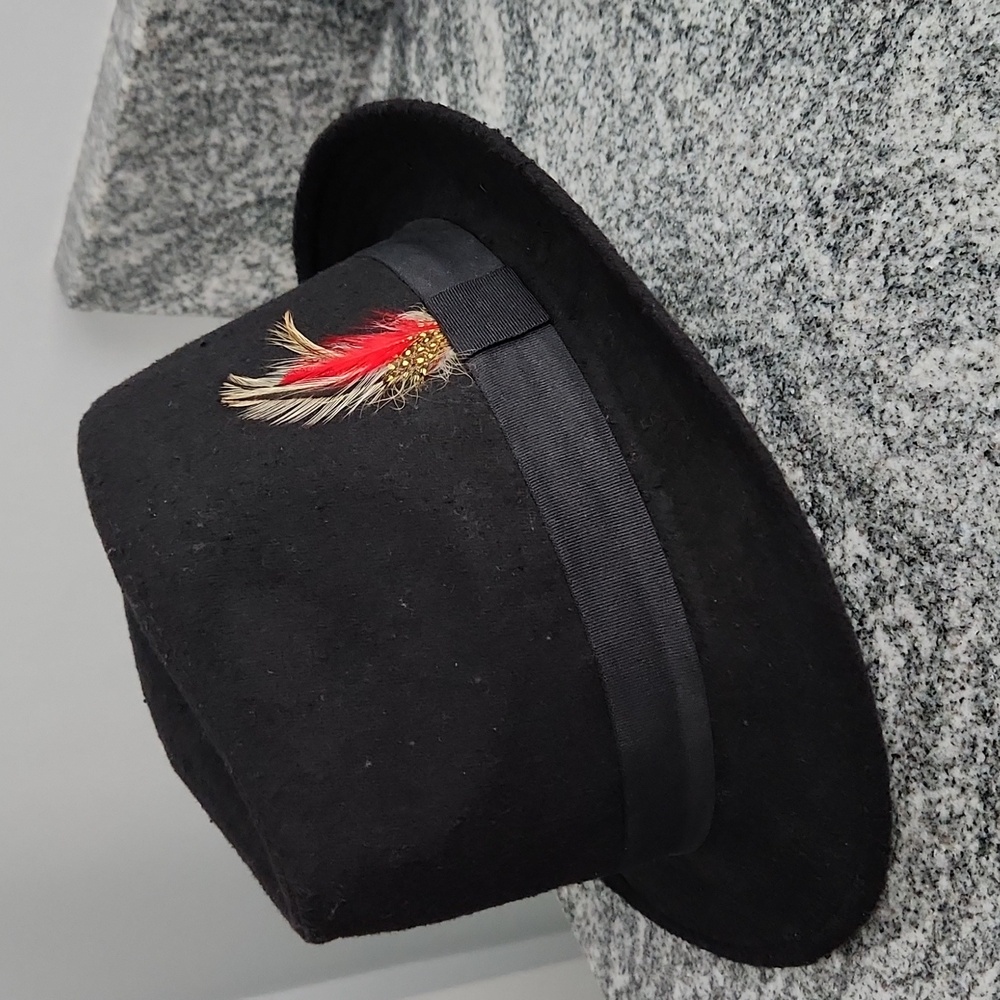 Hat - Picture 7 of 8